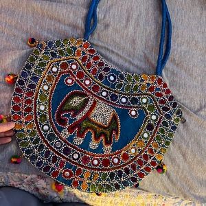 handmade in dubai, over the shoulder/handbag